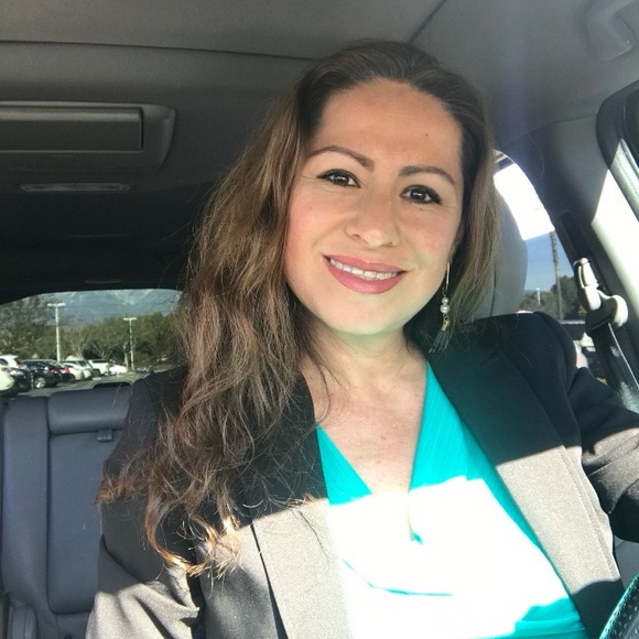 Meet your Posher, Alejandra - Picture 1 of 1